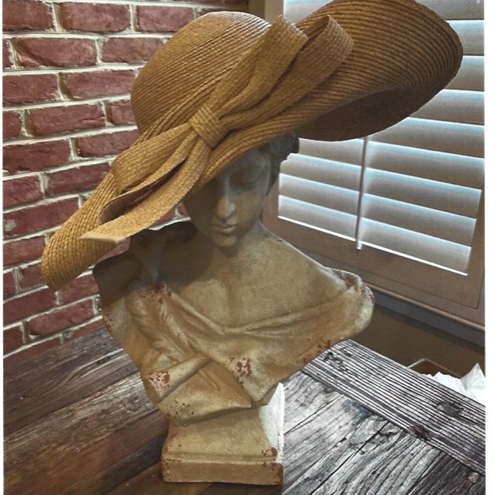 Natural Straw Hat *Designer* with Adjustable Sizer Band Oversized side-swept lea
